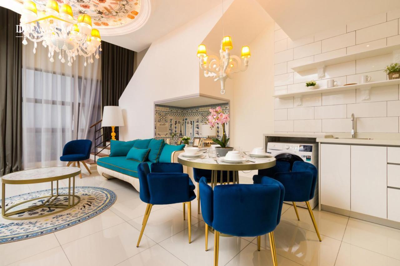 Arte Mont Kiara Aparthotel Kuala Lumpur Buitenkant foto A modern apartment in Warsaw, Poland
